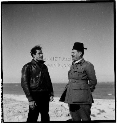 Ο Δημήτρης Παπαδήμος συνομιλεί με τον Mohafez.