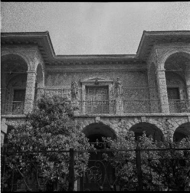 Έπαυλις Τσαούσογλου (πρώην Μέρμυγκα), οδ. Πεσματζόγλου 10.
