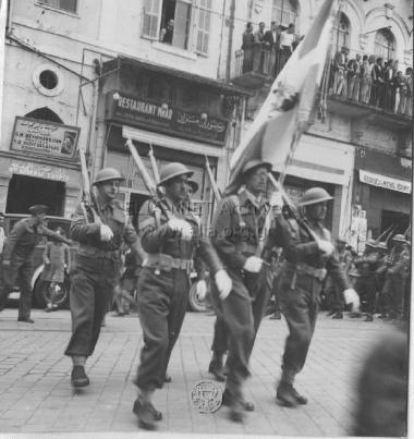 Παρέλαση ελληνικού αγήματος κατά την επέτειο της 25ης Μαρτίου.