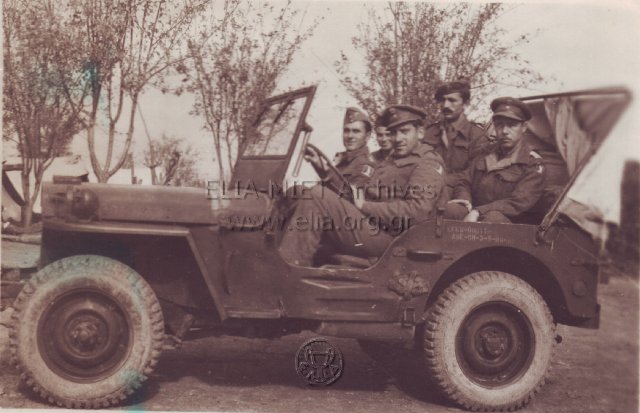 Επιθεώρηση στα φυλάκια Κυπρίνου και Χελιδόνας με τζιπ. Δίπλα στον οδηγό ο υπ/γός πεζικού Αθανάσιος Χατζηγεωργίου.