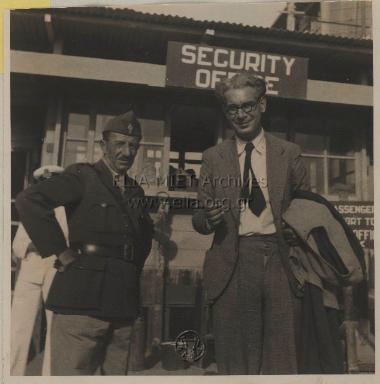 Άφιξη αντιπροσώπων στο Κάιρο για τη Συνδιάσκεψη του Λιβάνου. Ο Στέφανος Σαράφης και ο Μιλτιάδης Πορφυρογένης.