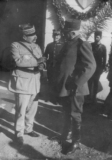 Σχολή Ευελπίδων. Οι στρατηγοί Λεωνίδας Παρασκευόπουλος και Adolphe Guillaumat (αρχηγός των γαλλικών στρατευμάτων στο μέτωπο της Μακεδονίας).