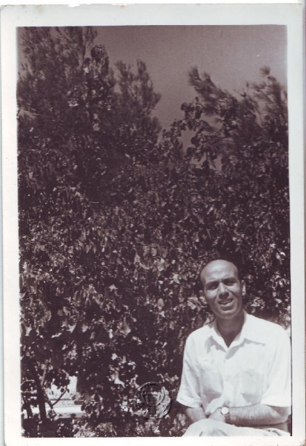 Ο Θησέας Καλαμπαλίκης στο Χαλάνδρι τον Αύγουστο του 1950.