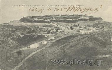 Le fort Izeddin à l' entrée de la Sude et l' ancienne ville d' Aptera.