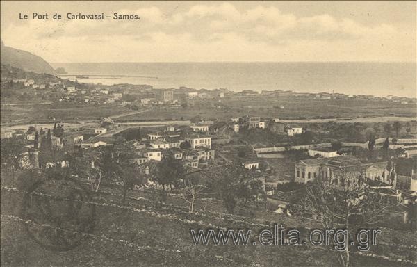 Le Port de Carlovassi - Samos.