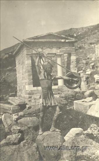 Δελφικές γιορτές. Πυρρίχιος χορός.