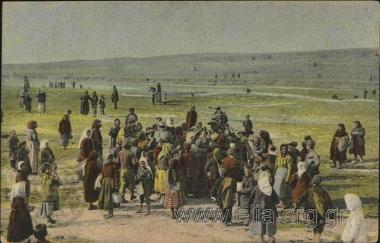 Campo di Zeitenlik. La beneficenza dei nostri soldati.