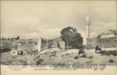 Salonique. - Minaret coupé par un obus bulgare.