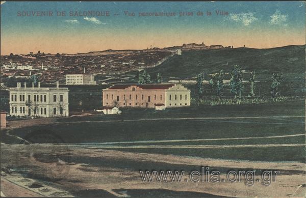 Souvenir de Salonique - Vue panoramique prise de la Ville.