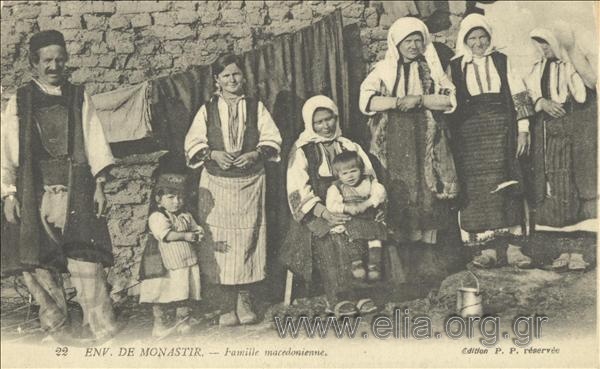 Environs  de  Monastir. - Famille macédonienne.