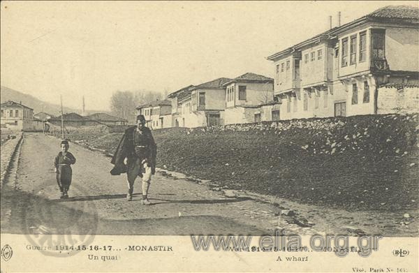 Guerre 1914-15-16-17...Monastir. Un quai.