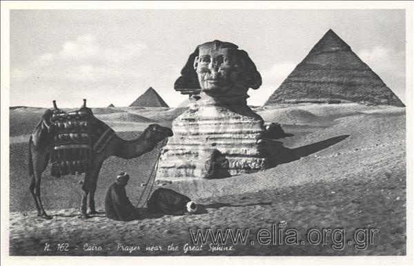 Cairo - Prayer near the Great Sphinx.