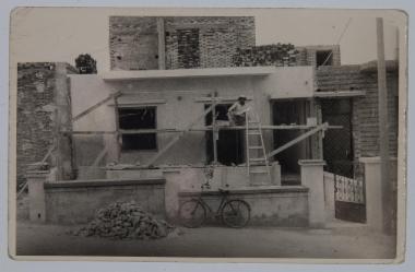 Ο Ηλίας Αλβανίδης κτίζει το σπίτι του στη Νέα Σμύρνη