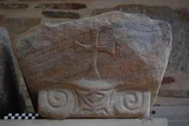 Κιονόκρανο σύμφυτο επίθημα