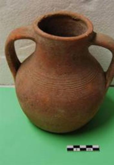 Πήλινο, κλειστό, επιτραπέζιο αγγείο.