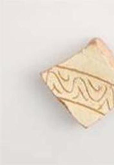 Όστρακο πήλινου, εφυαλωμένου, ανοικτού αγγείου.