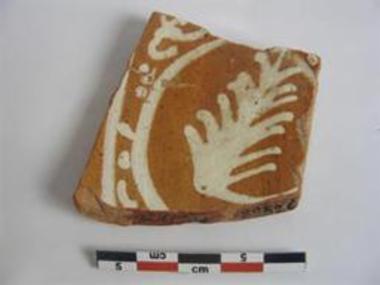 Όστρακο πήλινου, εφυαλωμένου, ανοικτού αγγείου