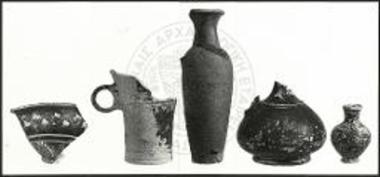 Διάφορα αγγεία από τον αποθέτη.