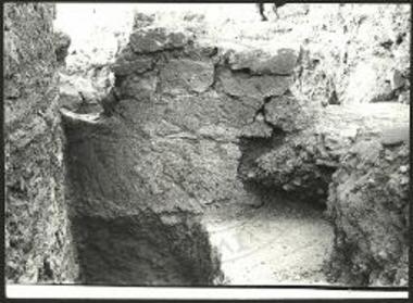 Εξωτερική όψις του ανατολικού τοίχου της ορθογωνίου δεξαμενης (από Α).