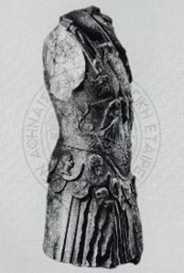 Κορμός θωρακοφόρου αυτοκράτορα. Πλάγια όψη.