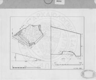 Μεγάλα Προπύλαια. Κέραμος ηγεμών στρωτήρας. Εξακρίβωση της κλίσης και λεπτομέρεια της διατομής της σκοτίας.