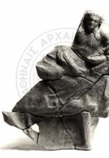 Πήλινος πίνακας συμποσιαστού.