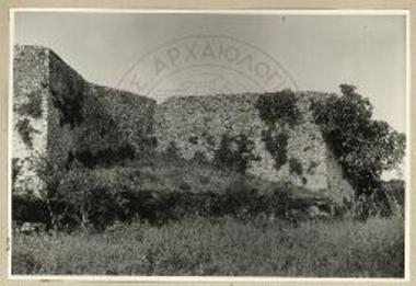 Άποψις του εσωτερικού τείχους του οχυρού.