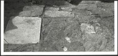 Τηγάνι. Πλακόστρωσις του Β. «παστοφορίου».