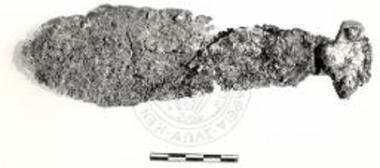 Ταφικός Κύκλος Β, μάχαιρα εκ του τάφου Λ.