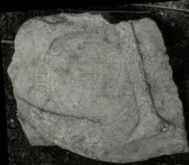 Αγ. Χαράλαμπος Μαρωνείας. Τμήμα παλαιοχριστιανικού θωρακίου.