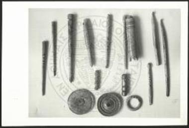 Οστέινα αντικείμενα εκ της ανασκαφής του βαλανείου.