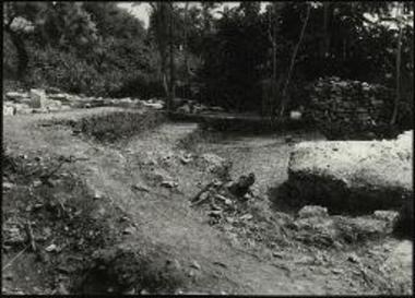 Αγ. Χαράλαμπος Μαρωνείας. Μερική άποψη του χώρου της ανασκαφής από ΝΑ.