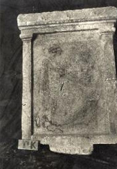 Ταφική στήλη.