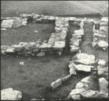 Μεσημβρία. Ανατολική πλευρά του περιτειχισμένου οικισμού. Κτίσματα ανατολικά του τετραγώνου Δ.