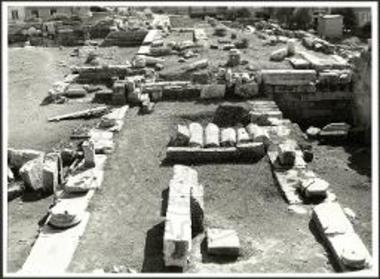 (DE)  Reste des Bouleuterion auf der Südseite des Telesterion, 4.Jh. v.Chr.