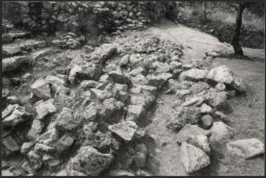 Οικία Πέτσα. Δυτική όψη εξωτερικού τοίχου του Δωματίου Γ.