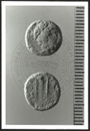 (EN) Greek coin. Chalkidian league ca. 398-348 B.C.Gate Area TR7 tr1 (3) (76.373). Apollo laureate r. Tripod.