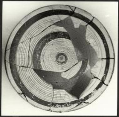 Πάρος, Κουκουναριές. Κυλινδρικό κάλυμμα αγγείου εκ των άνω.