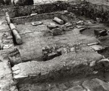 Βασιλική Αρχιερέως Πέτρου. ΤΜ - Β. Τα δυτικώς του Βαπτιστηρίου διαμερίσματα.