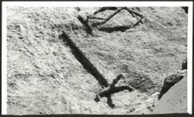 Σιδηρούν κηροπήγιον (μανουάλι) εντός χώρου της οικίας 3.