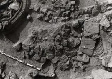 Το ΝΑ τμήμα του τύμβου.