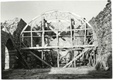 Ο ξυλότυπος της καλυπτηρίου καμάρας της Τραπέζης της Παρηγορητίσσης Άρτης.