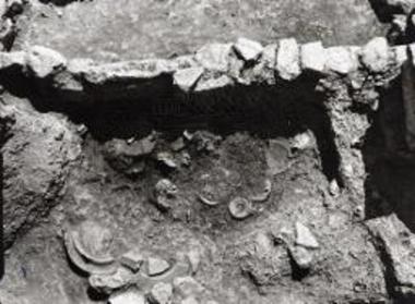 Εναγισμός στο ιερό του ήρωος