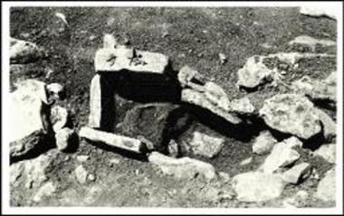 Νεκυομαντείον Αχέροντος. Προϊστορικός παιδικός τάφος.