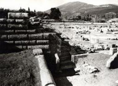 Σ5. Τομή Ζ με την κλίμακα ανόδου στο Ωδείο.