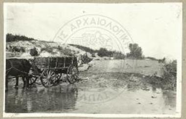 Ρύαξ αναβλύζων εκ της υπό το τείχος του Δίου πηγής Αγιονέρι.