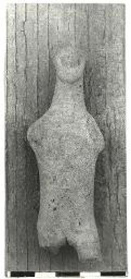 Πήλινον ειδώλιον εκ της κορυφής του Κεφαλιού, πιθανώς πρωιμότατον ελληνικόν· εκ του σημείου β.