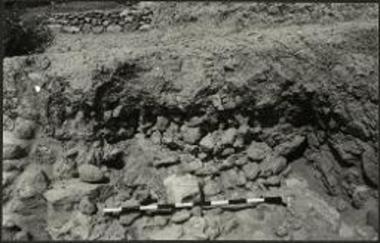 Χαλαρός λιθοσωρός εις την τομήν του μυχού (Ν πέρατος) του χώρου ΡΑ 1.