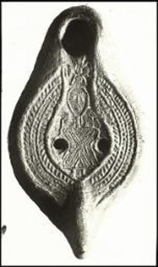 Η άνω πλευρά παλαιοχριστιανικού λύχνου.