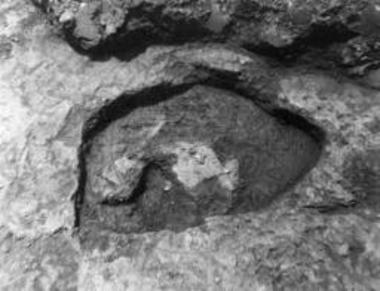 Ναός Α: γεωμετρική πυρά.